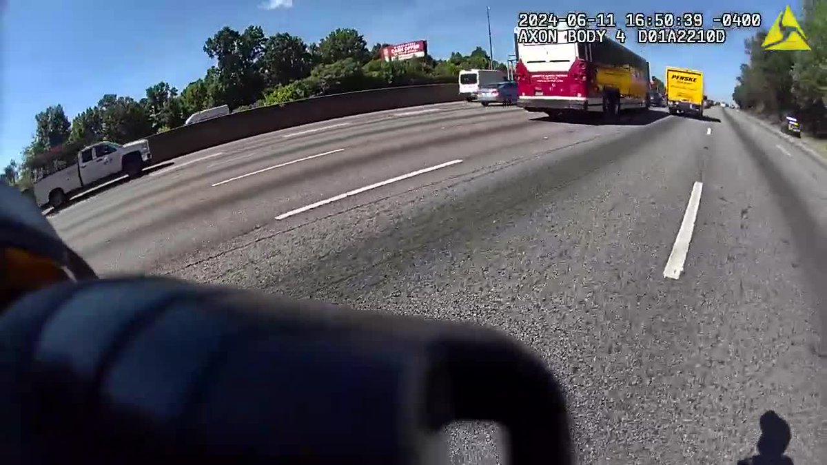 Policía publica video de la persecución del autobús secuestrado en Gwinnett: shorturl.at/oAbZ7