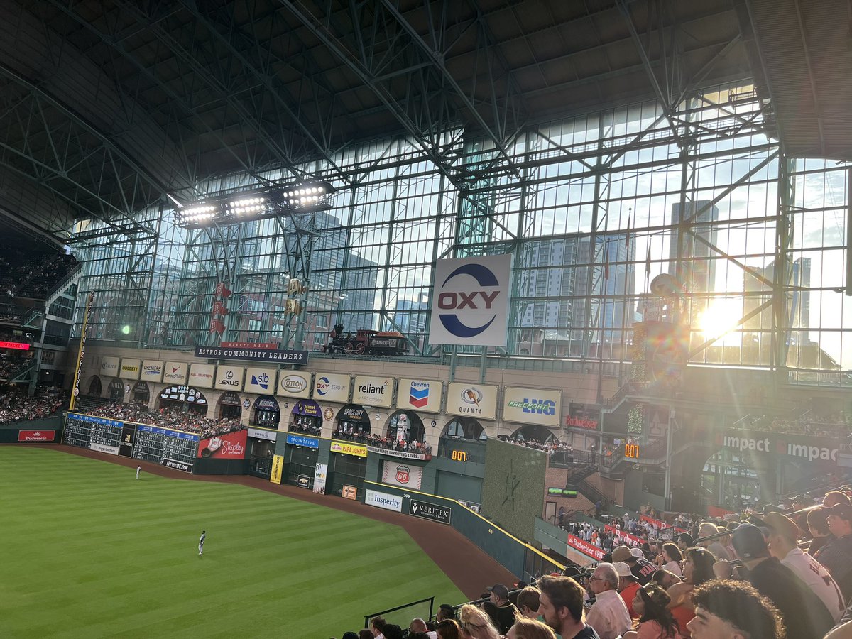 WillieJ3nkins's tweet photo. Thanks @HtownWheelhouse and @LockedOnAstros for the free Astros tickets and $50! My house may still not have power but Minute Maid Park was electricccc. 9-1 easy win, Framber was dealing and Loperfido went deep. What a great night! https://t.co/91YlMCCdf2