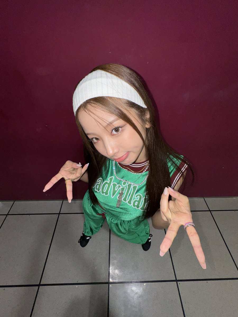 chloepicss's tweet photo. #ChloeYoung twitter update https://t.co/qAg3tnBis5