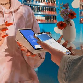 DTPaymentNews's tweet photo. Apple Agrees to Let Wallet Developers in Europe Access the iPhone’s NFC Chip - Digital Transactions 
https://t.co/89PFcly6Lg 
#Apple #EuropeanCommission #contactlesspayment #iPhone #NFCchip 
@Apple @AppleNews @EU_Commission https://t.co/oIqTXHsz5F