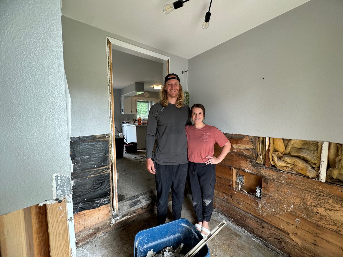 SielerSafeHaven's tweet photo. You guys have donated almost $3,000 to the Rock Valley Community! At the end of the donations, whatever we have collected total, Sieler Safe Haven will match that number to donate to the town!
you guys are incredible!

Donate: https://t.co/jITl7JG4Ui https://t.co/9wD5DruvUH