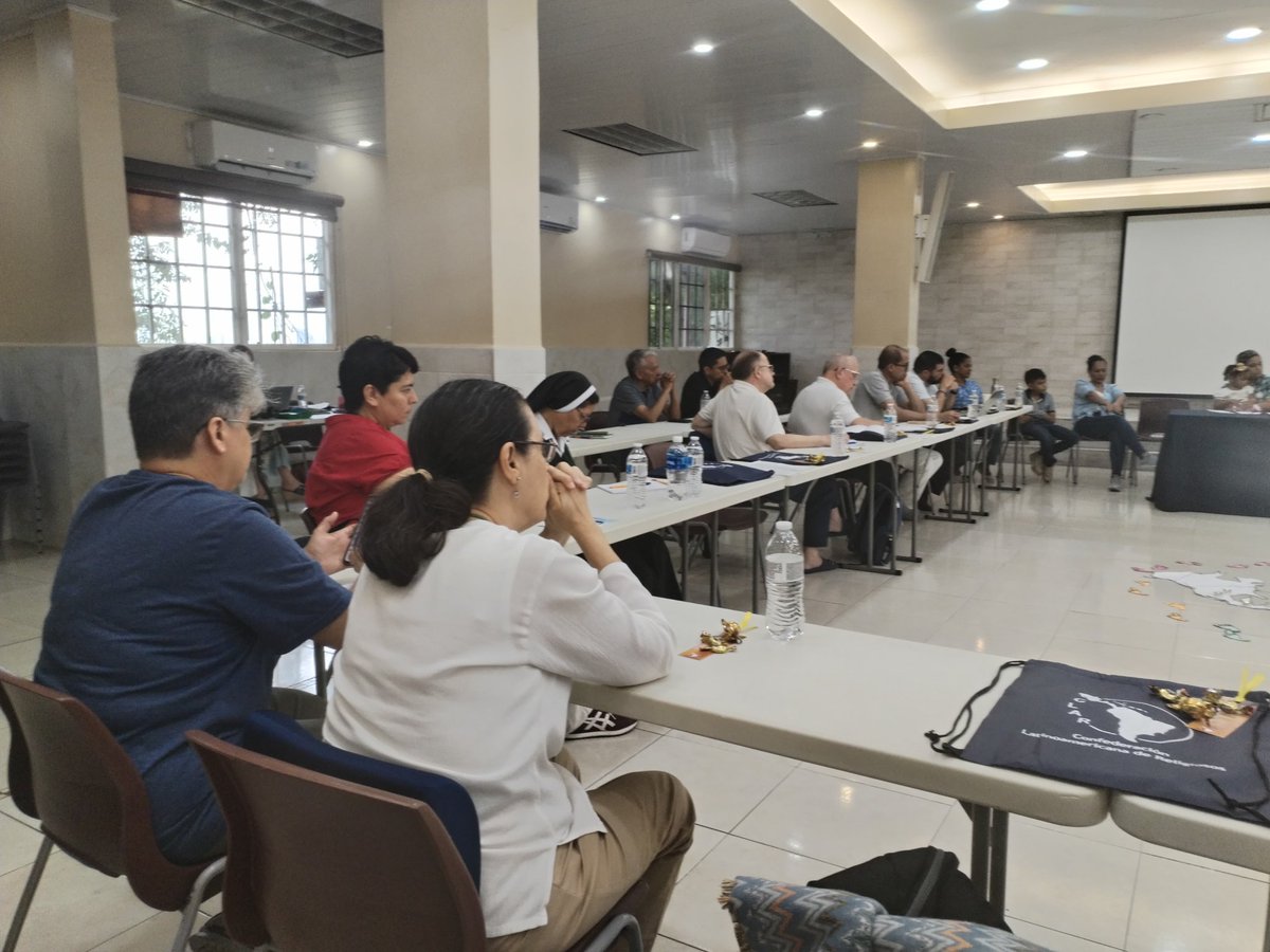 Elías Andrés Cornejo Rodríguez (@eacrmetal) on Twitter photo #MigracionPty Religiosos de la #CLAR en Panamá escuchando testimonios de migrantes residentes y e' movilidad. <a href="/RJM_LAC/">RedJesuitaConMigrantes-LAC</a> <a href="/feyalegriaFI/">FIFyA</a> <a href="/jesuitascam/">Jesuitas Centroamérica</a> <a href="/fyapan/">Fe y Alegría Panamá</a> #MigracionPty Religiosos de la #CLAR en Panamá escuchando testimonios de migrantes residentes y e' movilidad. <a href="/RJM_LAC/">RedJesuitaConMigrantes-LAC</a> <a href="/feyalegriaFI/">FIFyA</a> <a href="/jesuitascam/">Jesuitas Centroamérica</a> <a href="/fyapan/">Fe y Alegría Panamá</a>