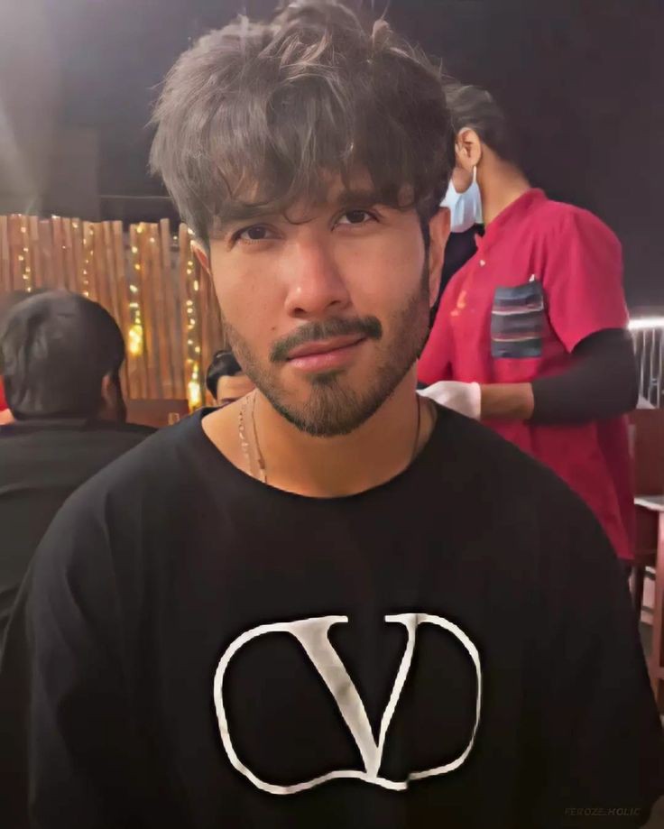 Alia_Shahzad77's tweet photo. How sad it is... 
Not even a single person from Industry wished him birthday
Truly it doesn't matter to u when u have true fans

HBD FEROZE KHAN 

#aMealForFK #FerozeKhan https://t.co/1oE8IQpWLK