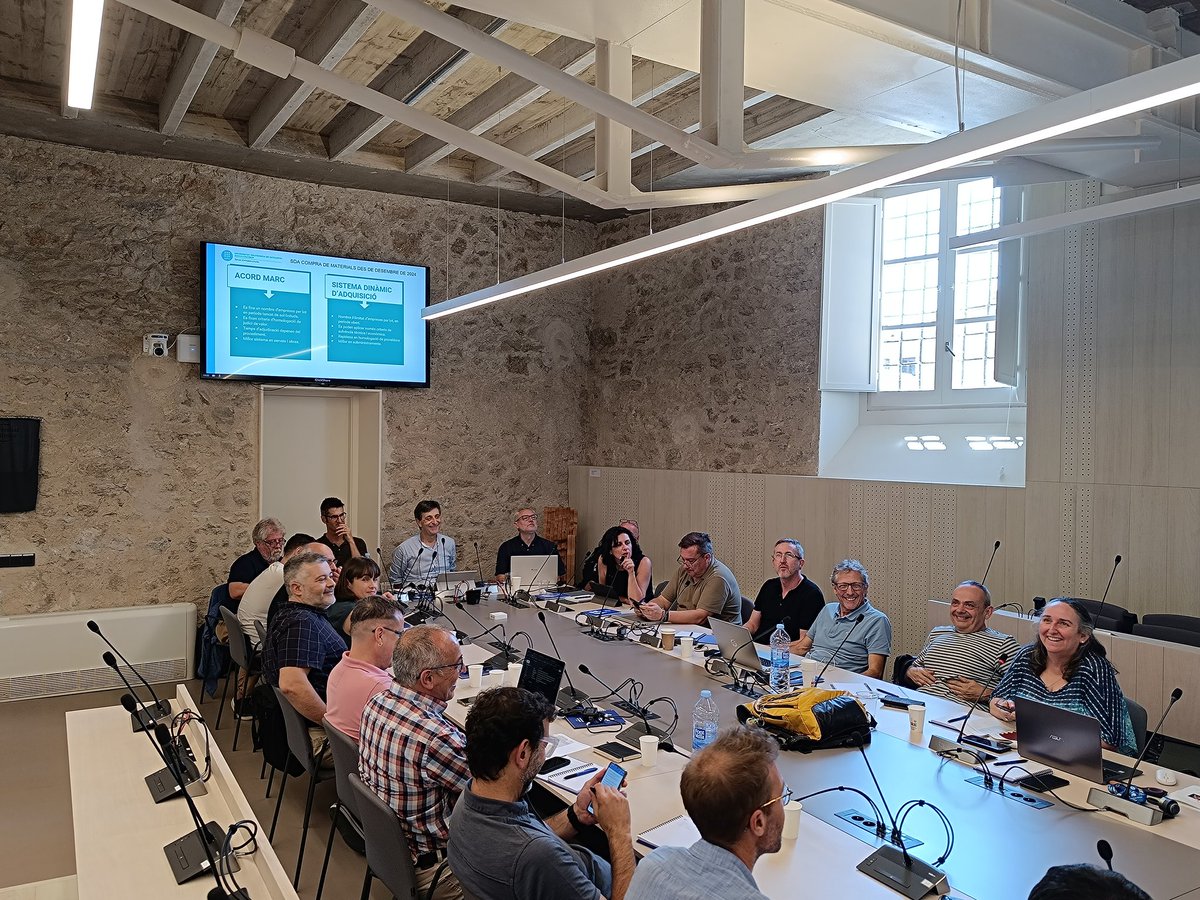 UPC Sostenible (@upcsostenible) on Twitter photo ⚡Els serveis d'infraestructures de les universitats públiques catalanes es troben a la <a href="/univgirona/">Universitat de Girona</a> per compartir experiències i estratègies en els àmbits de la reducció del consum d'energia💡, la descarbonització🛢️o l'estalvi d'aigua💧. ⚡Els serveis d'infraestructures de les universitats públiques catalanes es troben a la <a href="/univgirona/">Universitat de Girona</a> per compartir experiències i estratègies en els àmbits de la reducció del consum d'energia💡, la descarbonització🛢️o l'estalvi d'aigua💧.