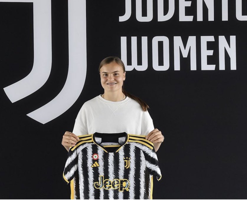 MirianaCardin's tweet photo. 🔜 Gloria #Sliskovic in prestito dalla #JuventusWomen al #NapoliFemminile nella prossima stagione @ilbianconerocom https://t.co/cGOGaZP1ql