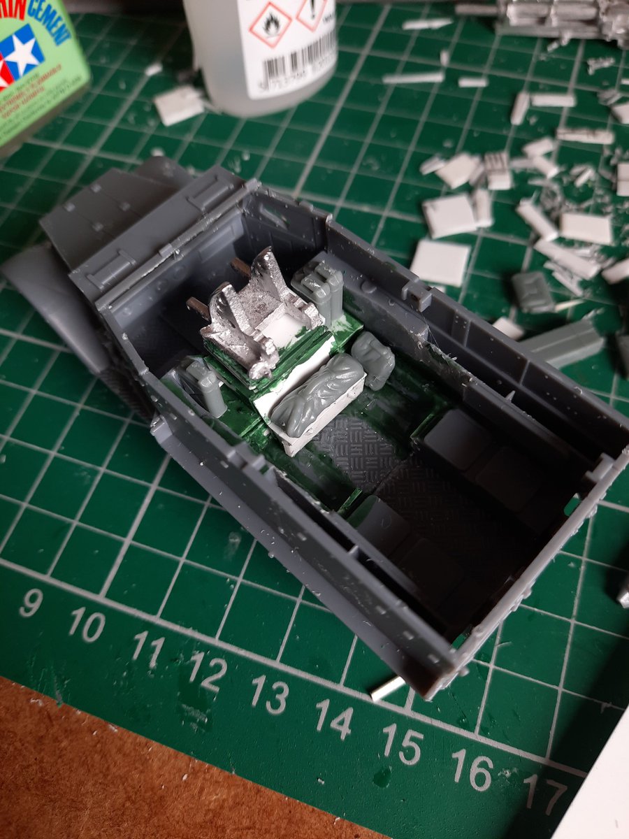 RalphBuick44's tweet photo. @Joe_Wargamer you were right #scratchbuilding occurred: Tool box, gun platform. US jerrycans, hessian bag, GI satchel #rubiconmodels M3 &amp; 105 @warlordgames Rear of compartment next then filla out main area and smooth where required then undercoat. #boltaction #chainofcommand https://t.co/kxDlB7enn8