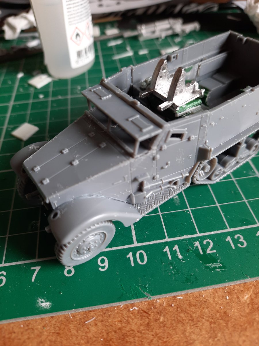 RalphBuick44's tweet photo. @Joe_Wargamer you were right #scratchbuilding occurred: Tool box, gun platform. US jerrycans, hessian bag, GI satchel #rubiconmodels M3 &amp; 105 @warlordgames Rear of compartment next then filla out main area and smooth where required then undercoat. #boltaction #chainofcommand https://t.co/kxDlB7enn8