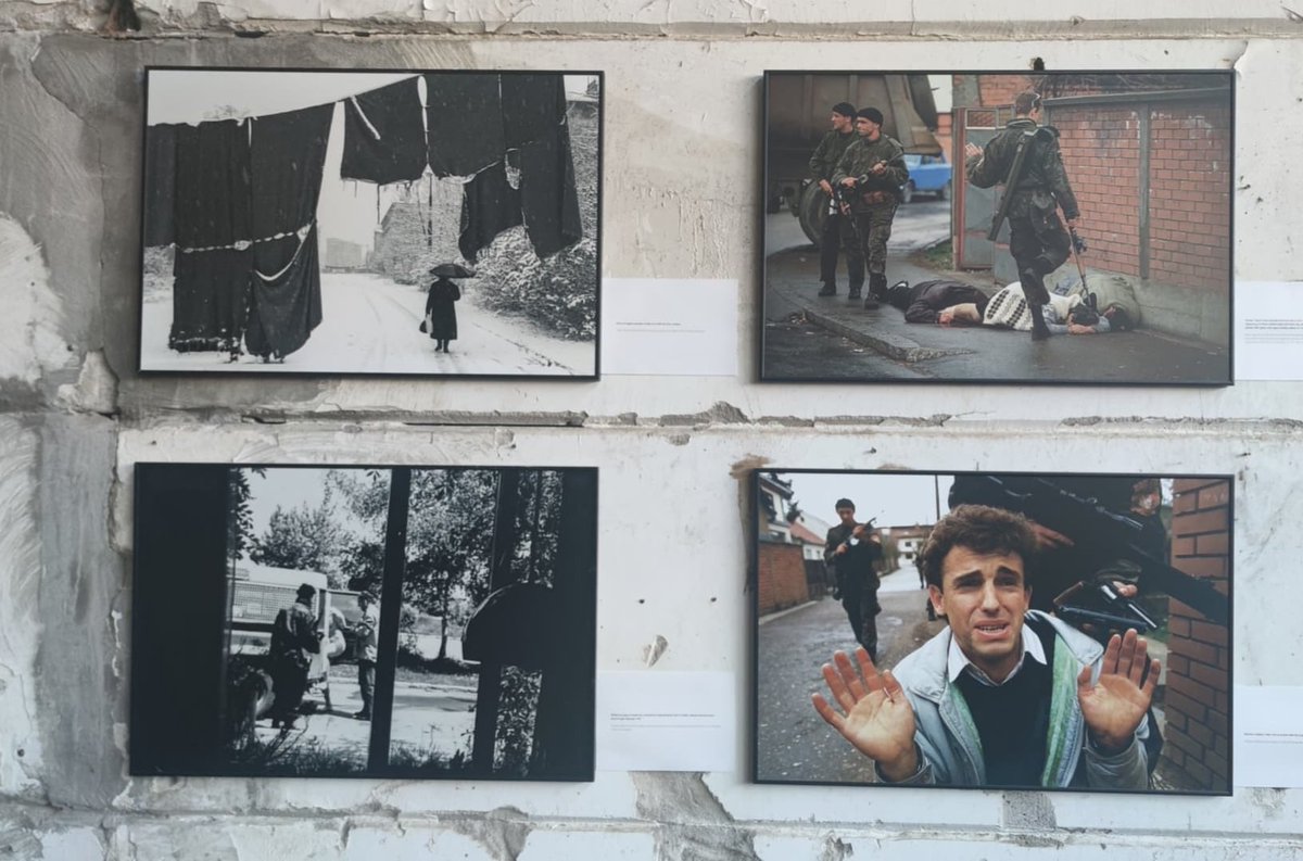 aedemdemir's tweet photo. “Unutulan soykırım tekrarlanır.” demişti Merhum Aliya İzzet Begoviç…
Ne yazık ki unuttuk…
Şimdi Gazze ve Doğu Türkistan ikinci #Srebrenica oldu. 

Soykırımın 29. yıl dönümünde, Boşnak kardeşlerimizi rahmetle anıyoruz. 

Unutmadık! Unutmayacağız! https://t.co/0ZEnVTmUpH