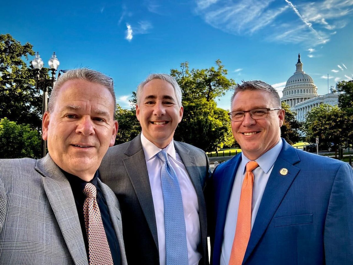 BISimulations's tweet image. Rep. John Rutherford (R-FL) champions M&amp;amp;S at 14th Capitol Hill Expo 🏛️🖥️
&quot;M&amp;amp;S Tech Building Nation&apos;s Strength&quot;.
BISim demo: How our software boosts national resilience across domains.
📍 Rayburn House, DC.
#ModelingandSimulation #DefenseInnovation #BISim #VBS4