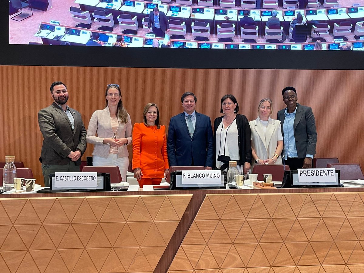 Consumers_Int's tweet photo. ๐๐จ๐ง๐ฌ๐ฎ๐ฆ๐๐ซ๐ฌ at @UNCTAD : Last week's session at the IGE highlighted how experts recognise and value the voice of the consumer. The agreed conclusions emphasised the importance of supporting independent #consumergroups.
Check out our wrap up โถ https://t.co/efk1PGmtBM https://t.co/GrZw42lPJU