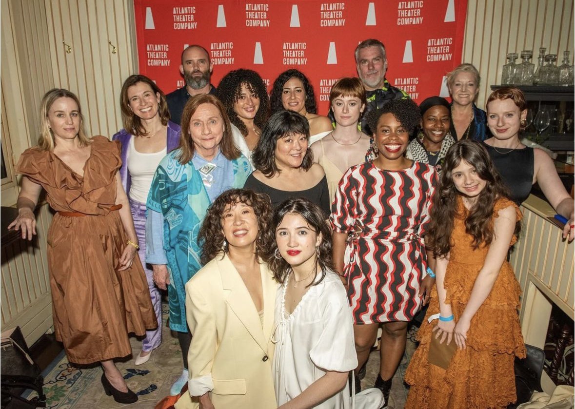 SandraOhOnline's tweet photo. Sandra and fellow ‘The Welkin’ cast and crew 🥰

📸 : Paige Elizabeth Gilbert (glitteringgold) via instagram https://t.co/HtpWRMqGqT