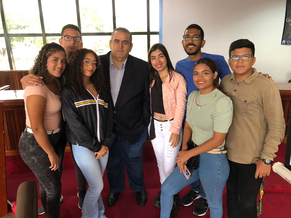 #10Julio // La JDS sigue llenandose de conocimiento. Ayer tuvimos un excelente Taller sobre los procesos electorales con la ponencia del Abg. Carlos Correa. Cómo Jóvenes nuestro voto es una herramienta poderosa para transformar. 😊🗳️