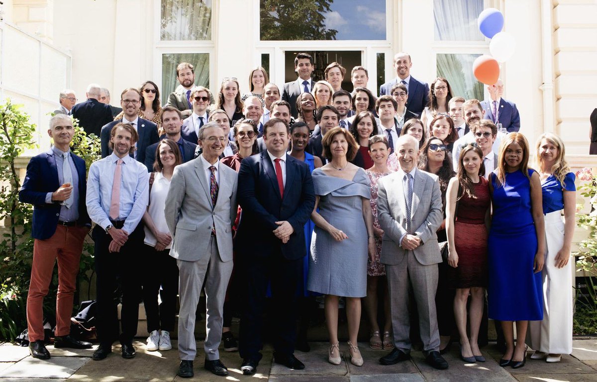 Nos #FrancoBritish #YoungLeaders et #LocalLeaders avec l’ambassadrice de France au Royaume-Uni @ambduchene et le ministre britannique de l'Europe <a href="/SDoughtyMP/">Stephen Doughty HC MP</a> aux célébrations de la fête nationale