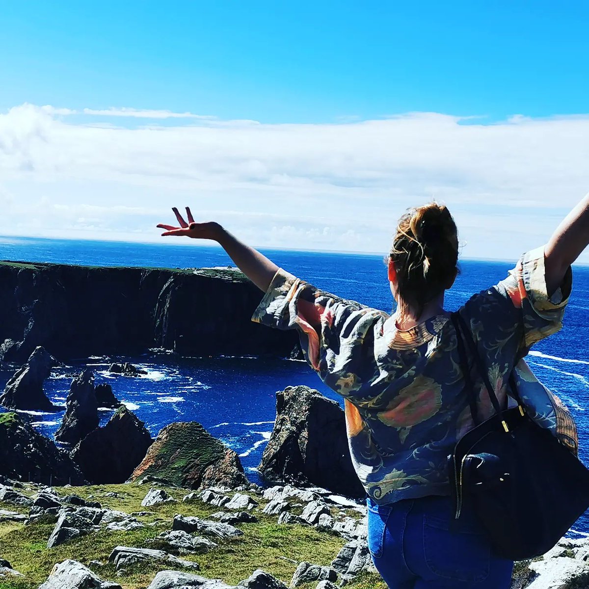 ANNOUNCEMENT!! I am delighted to have secured a venue to run one of my all-day creative writing sessions (newbies &amp; pros both welcome) in Edinburgh! Short-notice, folks, Sat 27th July (15 days away) so I'm grateful for RTs! Full info in link: 

TIX: bit.ly/4bED9C1