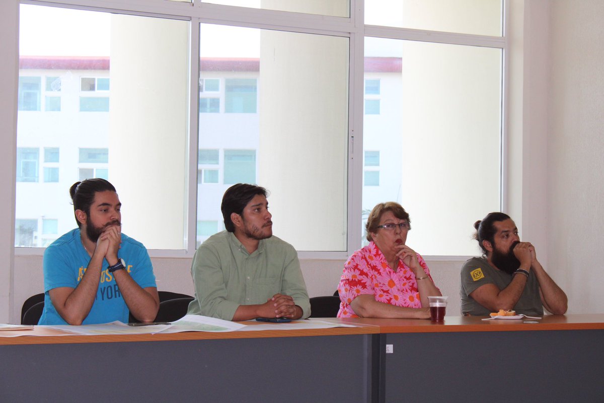 IMPLANDGO's tweet photo. ¡Ya tuvimos la mesa de trabajo "Urbana" para validar el #PMDU! 🏙️
Tocamos el tema de la Idoneidad para Redensificación Habitacional, presentado por nuestro compañero @gerbike1 destacando varios puntos:
•Movilidad 🚶♂️🚴♀️
•Áreas verdes 🌳
•Cultura 🎭
•Actividades económicas 💼 https://t.co/nzgiX7jN5h