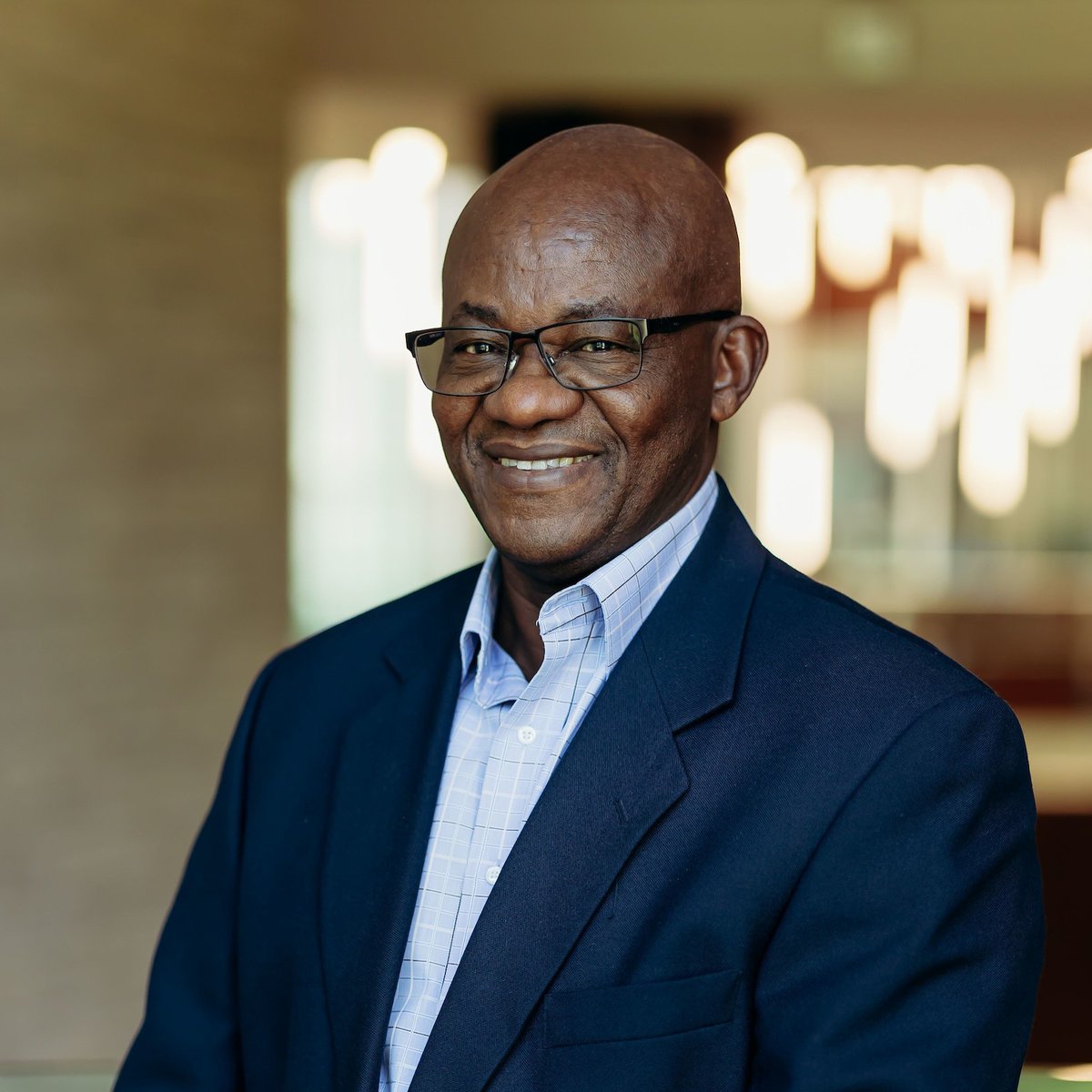 Management Professor Ike Ehie advocates for decision-making guided by long-term strategy. Explore more in Seek magazine about his insights into the crucial role of strategically aligning supply chain decisions following the COVID-19 pandemic. 
👉 👉 bit.ly/3VQi2XB