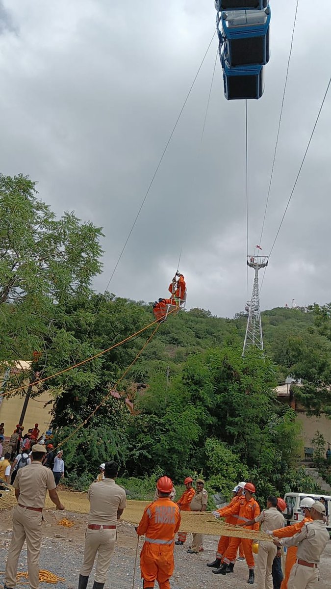06NDRF's tweet photo. *Proud to Serve and Protect
#JointMockexercise
#CableCarRescue
#11/7/2024
♦️ #Team6NDRF conducted mock exercise jointly with SDRF,Police,Civil Defence, Fire Service &amp; others,on Cable Car Rescue at Nimach Mata Mandir Cable Car Ropeway@Udaipur,Rajashthan to enhance response skills https://t.co/XY55dvmyC6