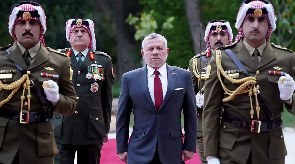 NewsOfAmerica24's tweet photo. ⚡️BREAKING 🔊

The British King of Jordan has agreed to open a NATO headquarters in Amman

Jordan is a good puppet state https://t.co/nvfH70zhze