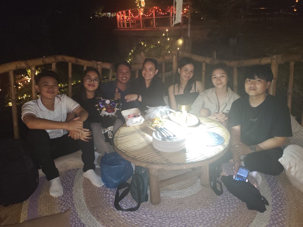 darth_kj's tweet photo. Birthday ng beshy ng baby loves ko 😁

Met her college friends and had a blast! 

Buntod #3 | 07.11.24 https://t.co/mZfOueeV41