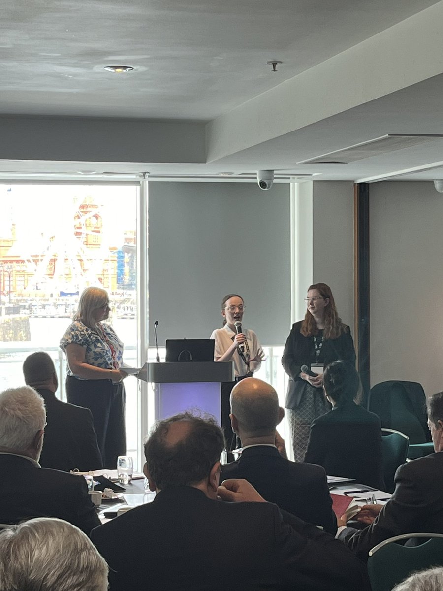 #HellomynameisClaire tweet media