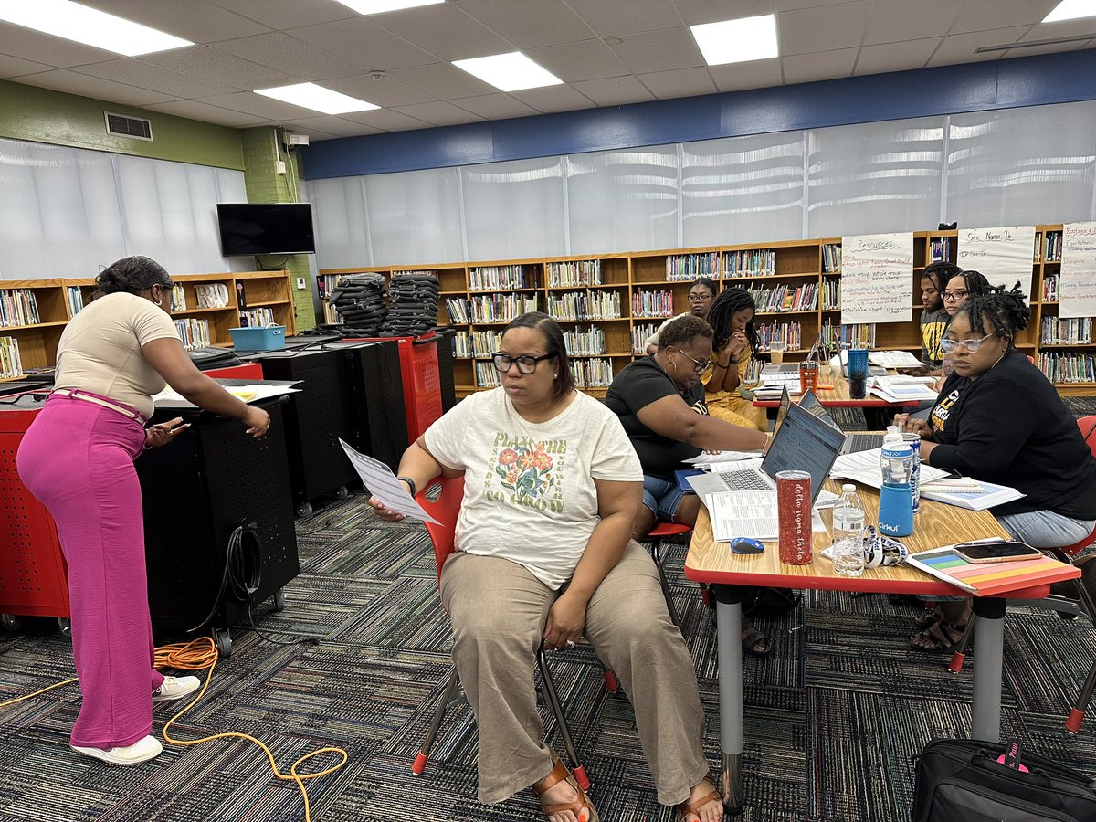 Oh Nothing! We’re just out here training Novice Teachers in preparation for the new school year! #TogetherWeCan #TheyNotLikeUs #MES #MovingEveryStudent #reimagineLRSD <a href="/DrJermallWright/">Jermall Wright</a> <a href="/MabelvaleElLRSD/">Mabelvale Elementary</a> <a href="/lrsd/">Little Rock School District</a> <a href="/KaraDMcGee/">Kara McGee</a>
