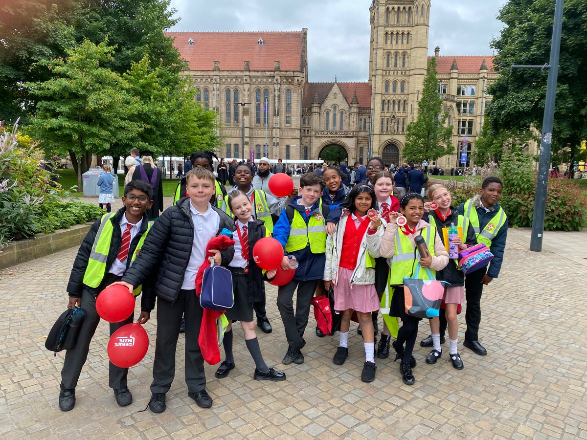 SacredHeartM23's tweet photo. Our Debate Mate team attended the Urban League Grand Final at Manchester University and came home with 2nd place! We are so proud of all of our debaters. You’ve done yourselves proud and made Sacred Heart History! 🥈 https://t.co/EG7cJccyOr