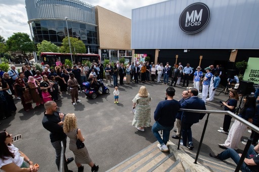 LDN_economy's tweet photo. We were thrilled to be at the launch of @mercatometropol's new market in Ilford's Cultural Quarter today!

Mercato Ilford delivers another fantastic place to work, eat and socialise. As a @MayorofLondon #GoodWorkStandard employer, staff here will receive a London Living Wage👍🧵 https://t.co/HfAJgGE5Ap