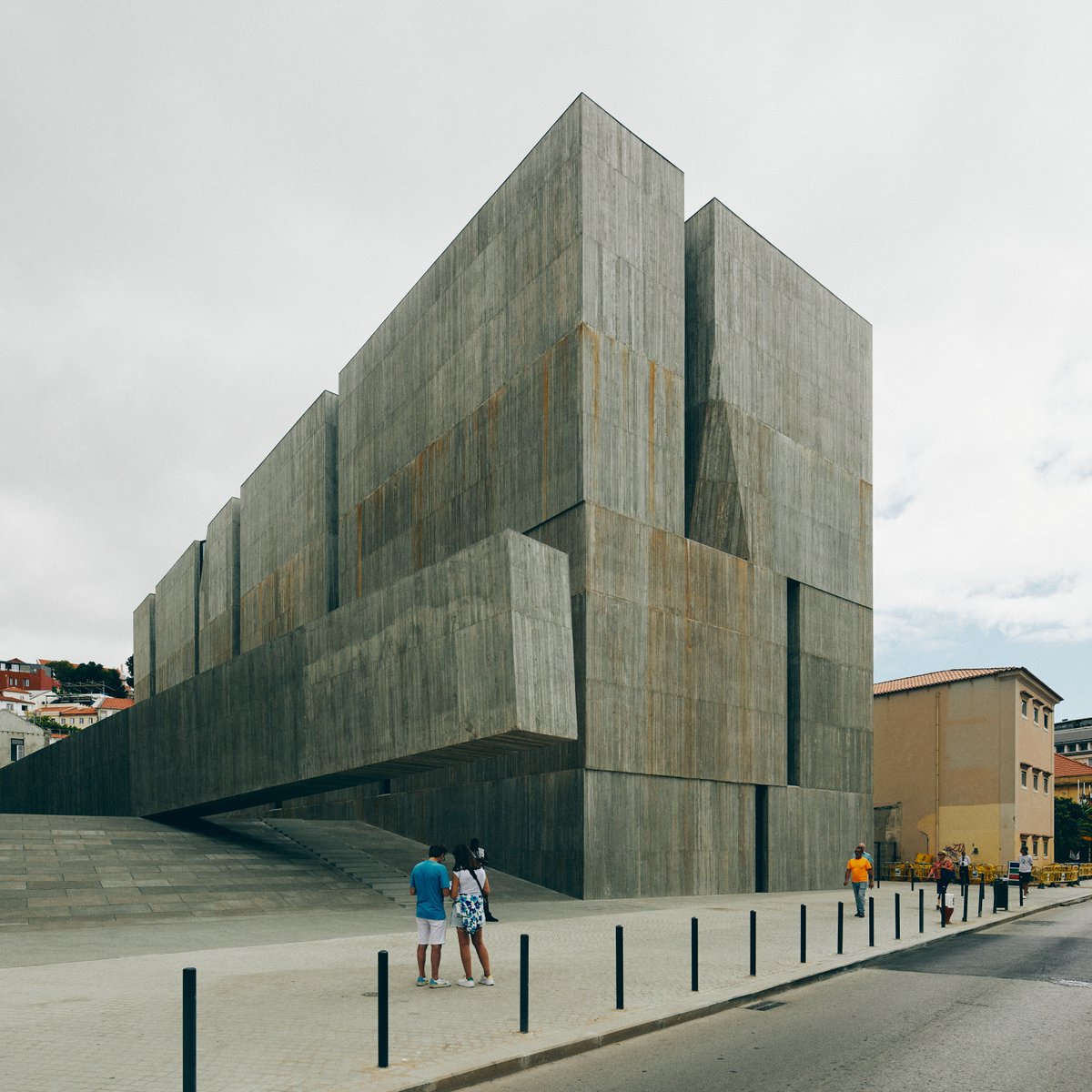 EDP building, Lisbon, by Alejandro Aravena