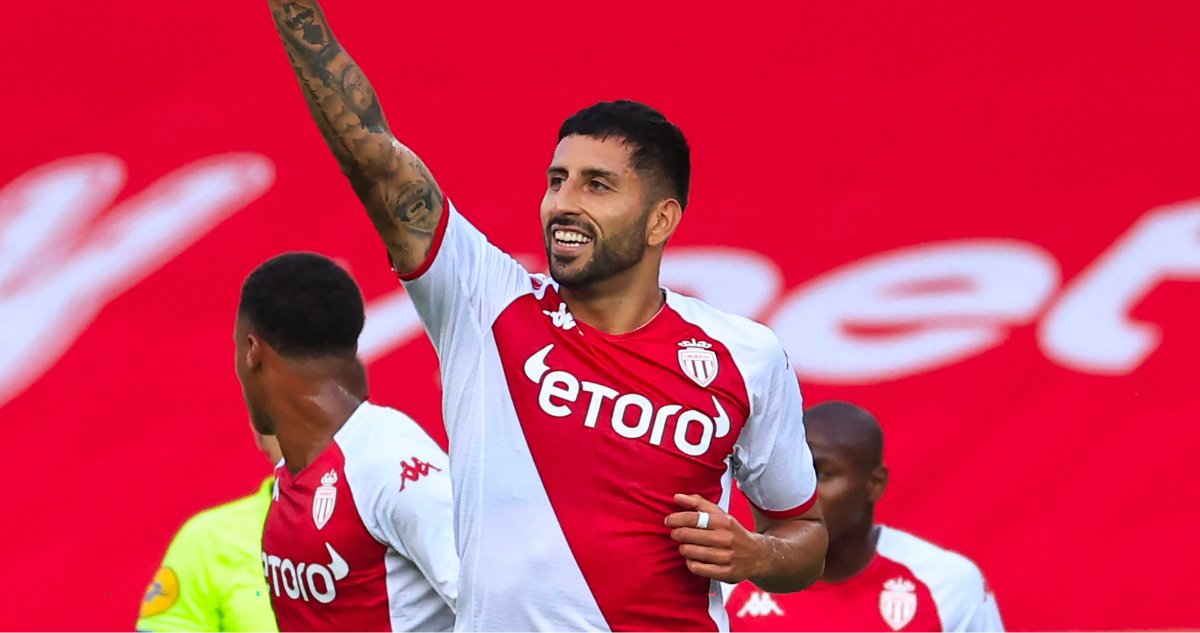 🚨Exclusiva
Tres equipos Top de Italia 🇮🇹 interesados en Guillermo Maripán. 

Los tres clubes jugarán competencia europea. 

Aún le resta un año de contrato en el AS Mónaco, pero su salida parece inminente este mercado 🇨🇱