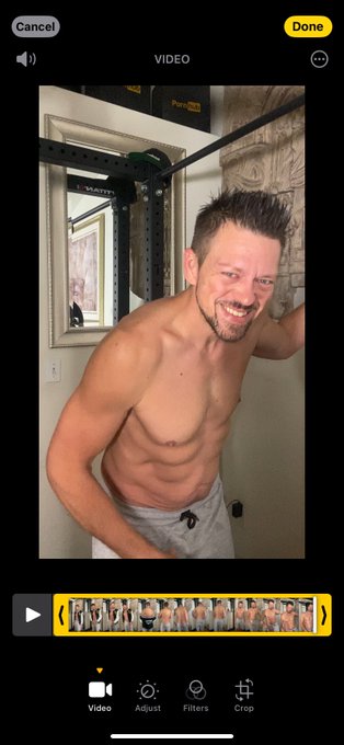 Do what you love. https://t.co/mLgoTAV7C3