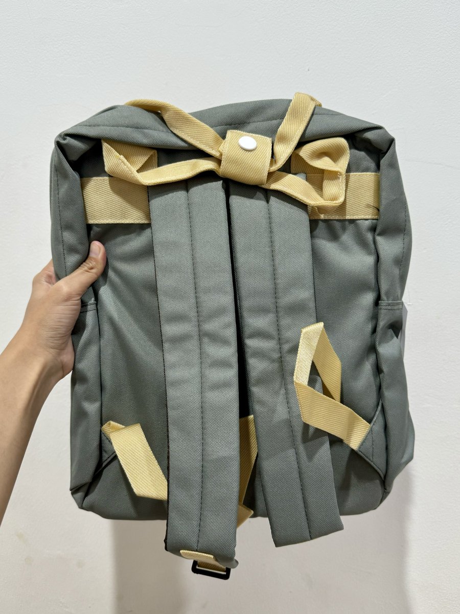 cloudysnowys's tweet image. GIVEAWAY RANSEL NEW👀🤍

untuk 1 orang, rulesnya gampang:

• follow @cloudysnowys
• RT &amp;amp; LIKE tweet ini
• RT &amp;amp; LIKE tweet di pinned profile
• rep alasan kenapa kalian mau

END MINGGU #zonauang #zonajajan