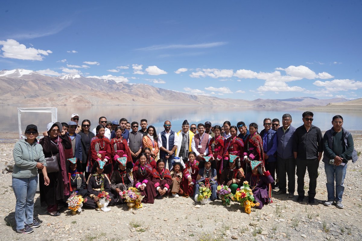 emmvani's tweet photo. NITI Ayog team launches Sampoornata Abhiyan in Rupsho block of Ladakh. It is about 200 kilometres southeast of Leh. https://t.co/xNS413OjX5