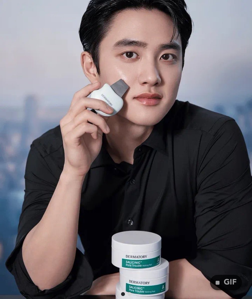 in_ksoomissedit's tweet photo. [MISC] 240711 Kyungsoo Dermatory new product photo up on Zigzag

#도경수 #DO (D.O.) #엑소디오 #DOHKYUNGSOO @companysoosoo_ https://t.co/NIIVYCxaUb