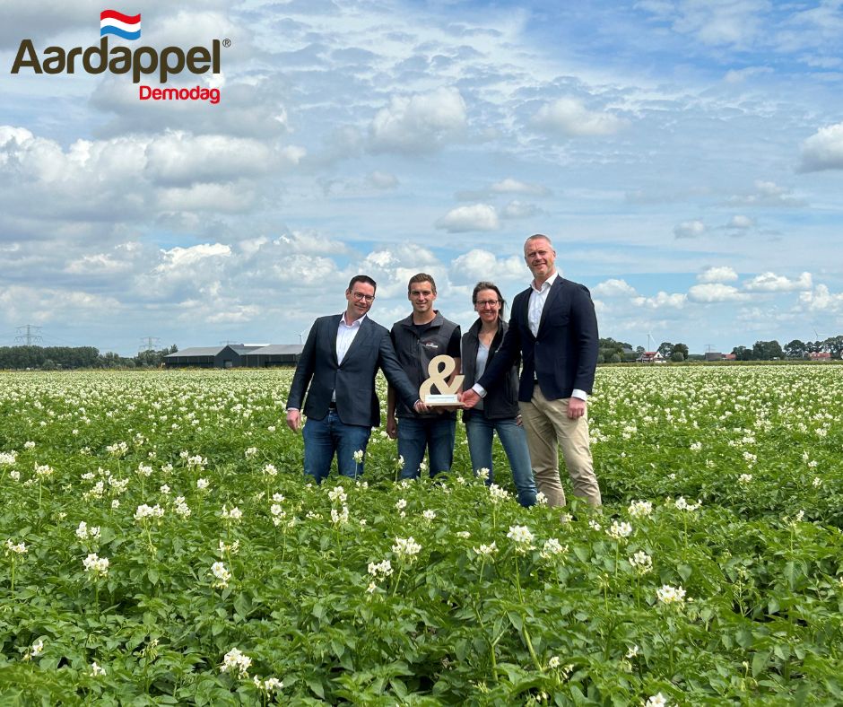 Trots op de sponsoring door <a href="/Rabobank/">Rabobank</a>! Afgelopen week hebben Sebastiaan Driece en Remon Blok van Rabobank samen met Marieke Ampt en Hein Bom ons partnerschap bekrachtigd, symbolisch met het &amp; teken van Rabobank. #Sponsoring #Rabobank #Samenwerking