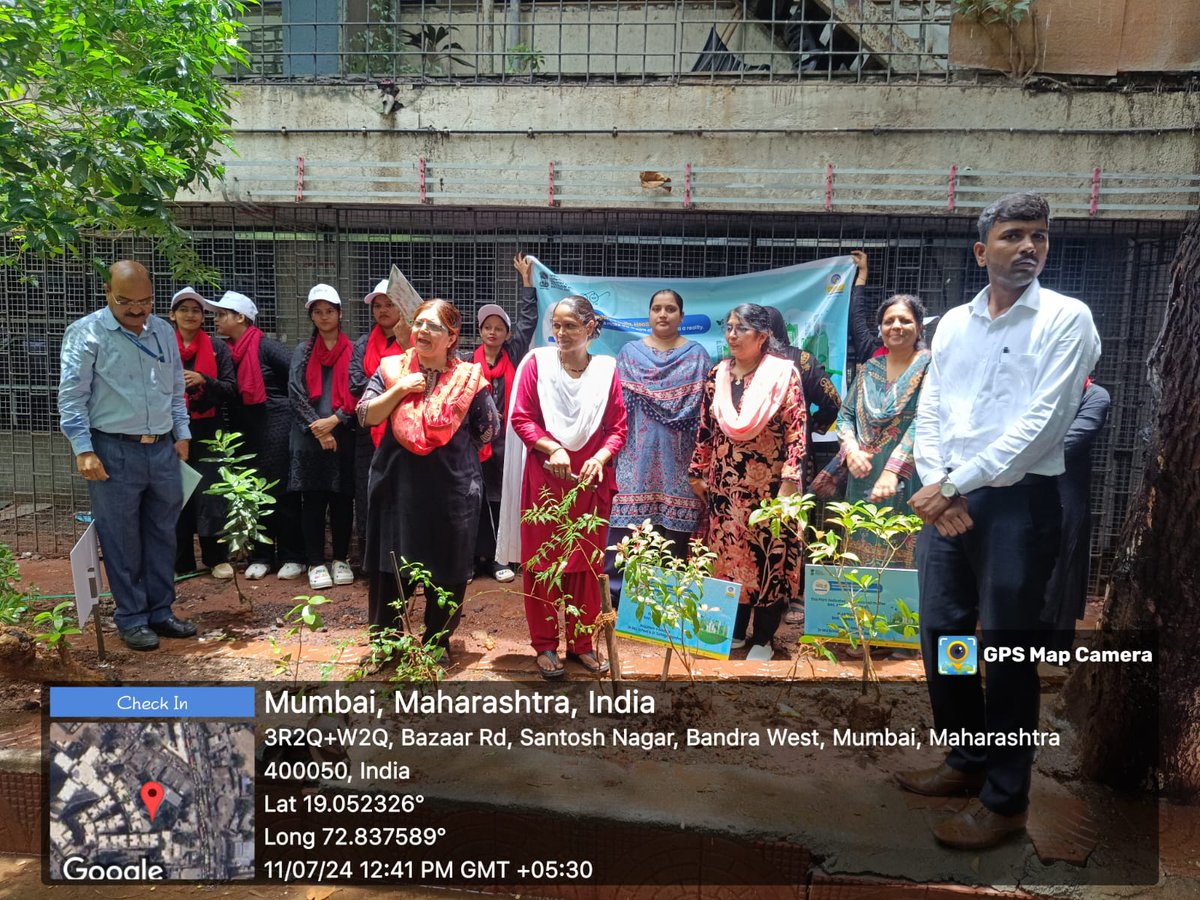 SlcMaharashtra's tweet photo. As part of Swachhata Pakhwada 2024, SLC Maharashtra has conducted Tree Plantation drive inline with "एक पेड़ माँ के नाम पर" Campaign introduced by our Hon. Prime Minister which was carried at Anjuman-i-Islam’s Dr MIJ School &amp; Jr College #BPCL #swachhatapakhwada2024 https://t.co/Y3EIlRxSkz