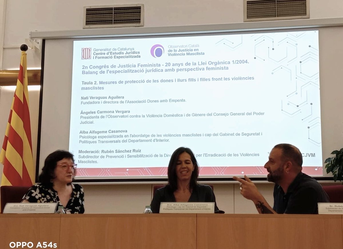 🎙️ Hem parlat de la necessitat de visibilitzar l'afectació de les violències masclistes en la infància i adolescència i que cal primar la seva protecció i  restringuir la potestat parental si així és necessari.
Els fills i filles són víctimes, no només testimonis.
<a href="/NatiVeraguas/">Nati Veraguas</a>