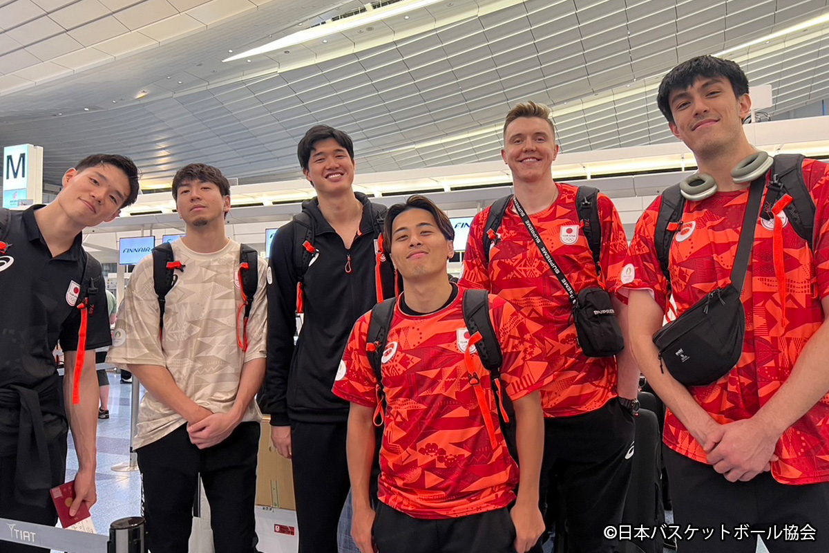 JAPAN_JBA's tweet photo. #AkatsukiJapan
男女日本代表が揃って、パリ2024オリンピックへ出発✈️

▼男子サイト
https://t.co/c3yaHT4Y5T

▼女子サイト
https://t.co/4SCeny2RZT

#日本一丸 #バスケで日本を元気に #バスケ https://t.co/UJLlmm6G4B