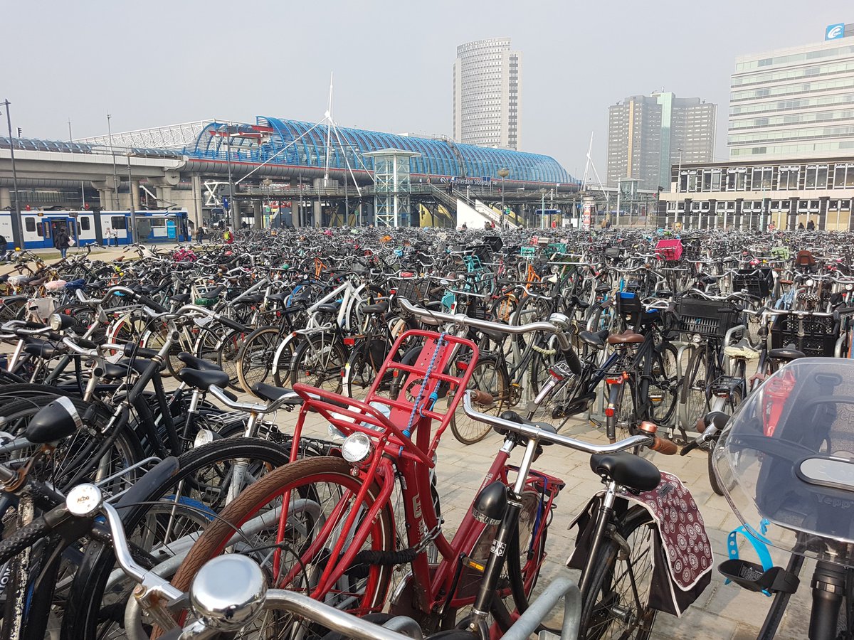 RobJorgFP's tweet photo. In my country we take the bike to catch a train.
only in Amsterdam

#PhotoOfTheDay, #POTD, #DailyPhoto, #PicOfTheDay, #InstaPhoto, #SnapOfTheDay, #PictureOfTheDay, #PhotoChallenge, #PhotoDaily, #PhotographyOfTheDay #Amsterdam https://t.co/fCoauD5yJP