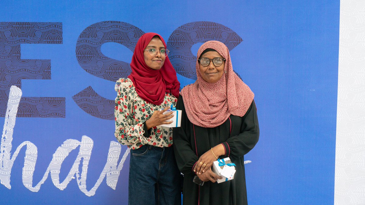 bankofmaldives's tweet photo. Thank you to everyone who joined us today and took a moment to #ExpressThanks for those close and dear to you! 💙 https://t.co/r3bDTs2K5J