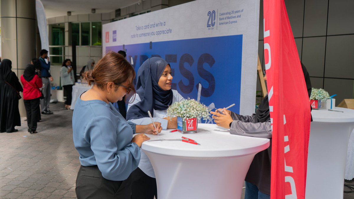bankofmaldives's tweet photo. Thank you to everyone who joined us today and took a moment to #ExpressThanks for those close and dear to you! 💙 https://t.co/r3bDTs2K5J