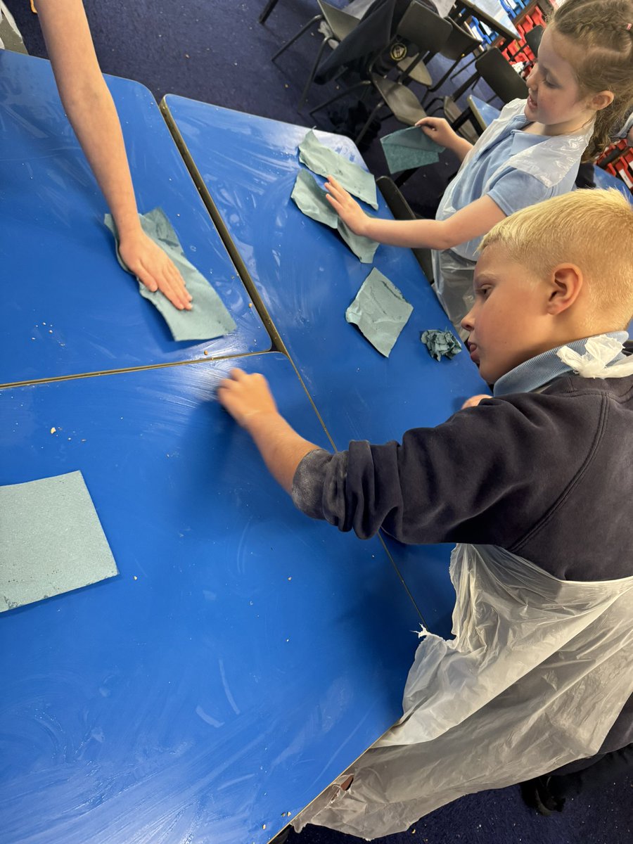 CCCRPrimary's tweet photo. The vegetables are roasting, Year 1 are cleaning! We can’t wait to taste our homemade dips and dippers this afternoon! #cccrDT https://t.co/yCk7U78yhc