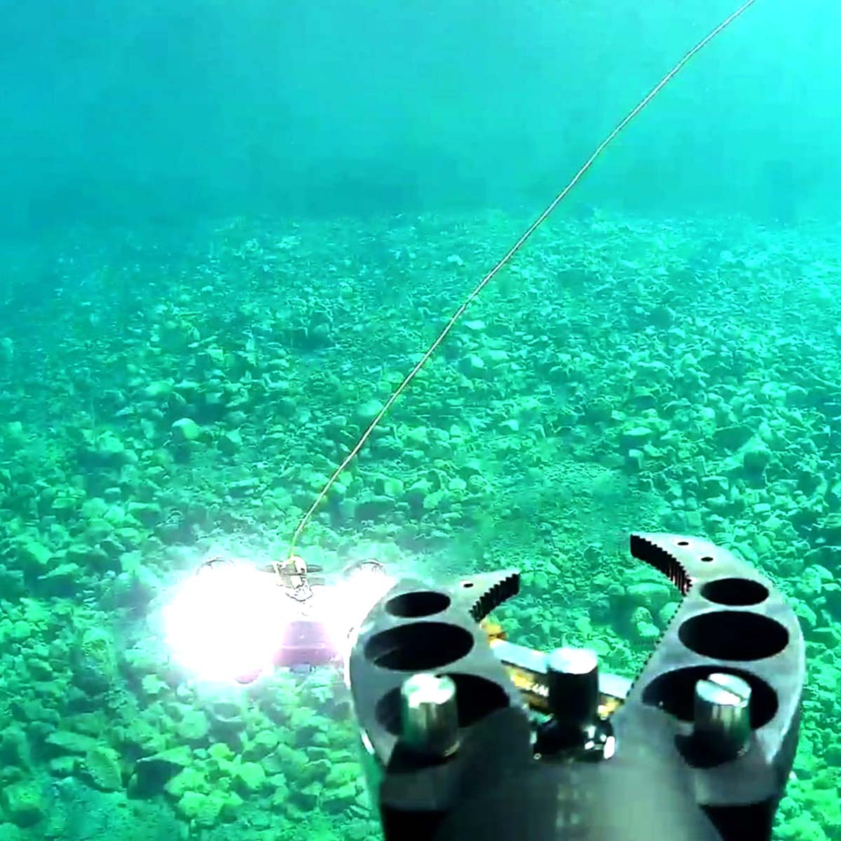QyseaFifish's tweet photo. Operating in perfect tandem with intuitive controls, the FIFISH AI ROVs explore the crystal-clear waters of Lake Crescent, uncovering underwater wonders and discoveries. A huge thank you to our partner Steve for the stunning capture!

#FIFISHROV #LakeCrescent https://t.co/SHzrnruSlL