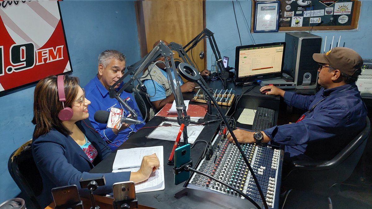 untlags's tweet photo. Nuestro Líder @cheolagunillas hoy #11DeJulio en Gira de medios Programa Comunidad en Línea, invitando a votar este 28 de Julio, #VamosAGanar  viene #UnNuevoTiempoParaVenezuela 🇻🇪

@partidoUNT 
@somosuntzulia  🇻🇪 https://t.co/EswDreipzw