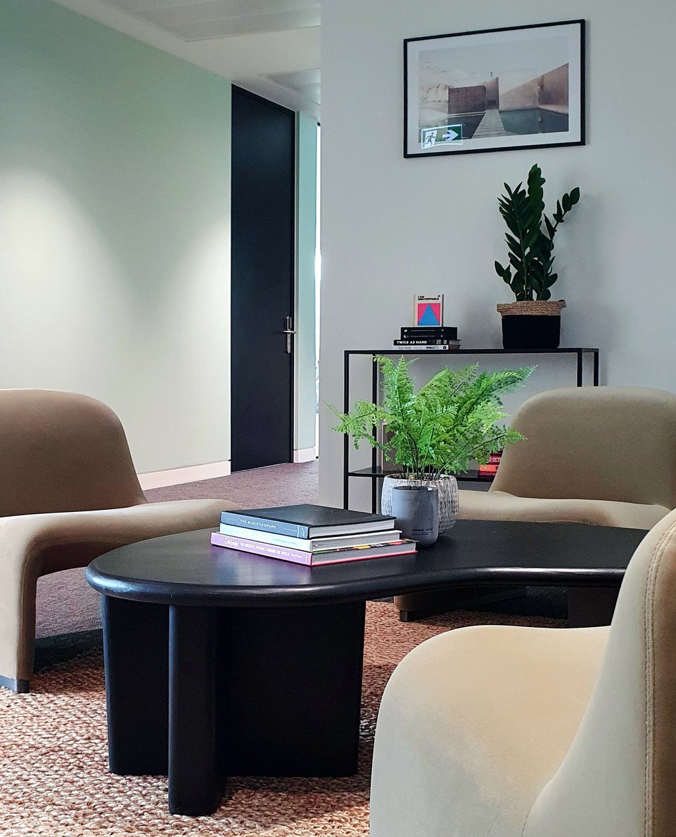 MainInteriors's tweet photo. Minimalism. Creating fresh spaces for clear thinking 😇
Thank you for having us Birmingham! x

#interiordesign #inspiration #luxurydecor 
 #interiors #instadesign #instahome #interiorinspiration #workspace #officedesign #officelounge #workplacedesign #officeinspiration https://t.co/jC201DUQZi