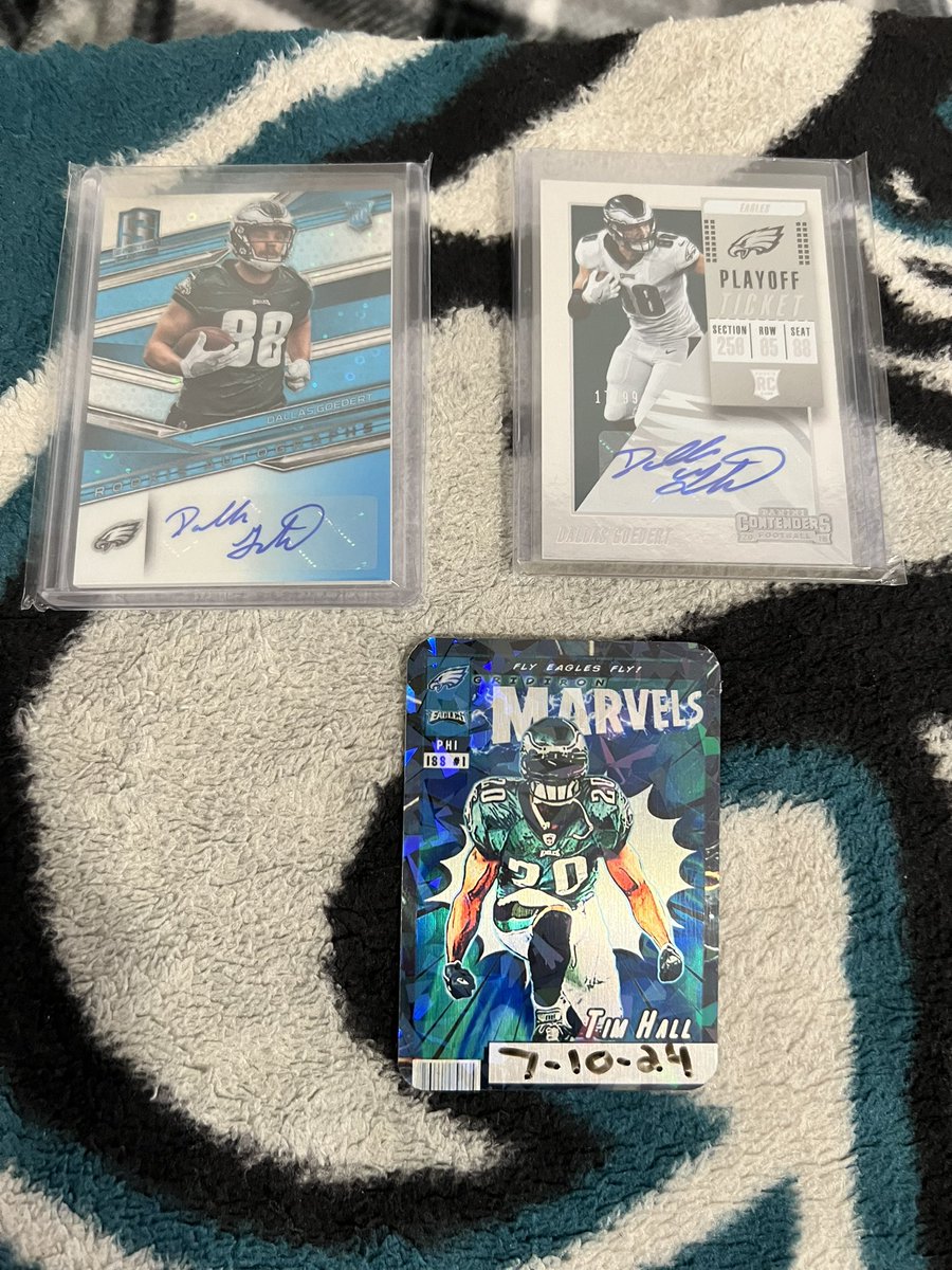 eagleboy1022's tweet photo. Looking to move these if there is any interest 
Picture 1 
15.00
25.00 
Picture 2
15.00
15.00 
Picture 3
15.00
15.00 
Picture 4 
5.00 https://t.co/EhFcmtZAti