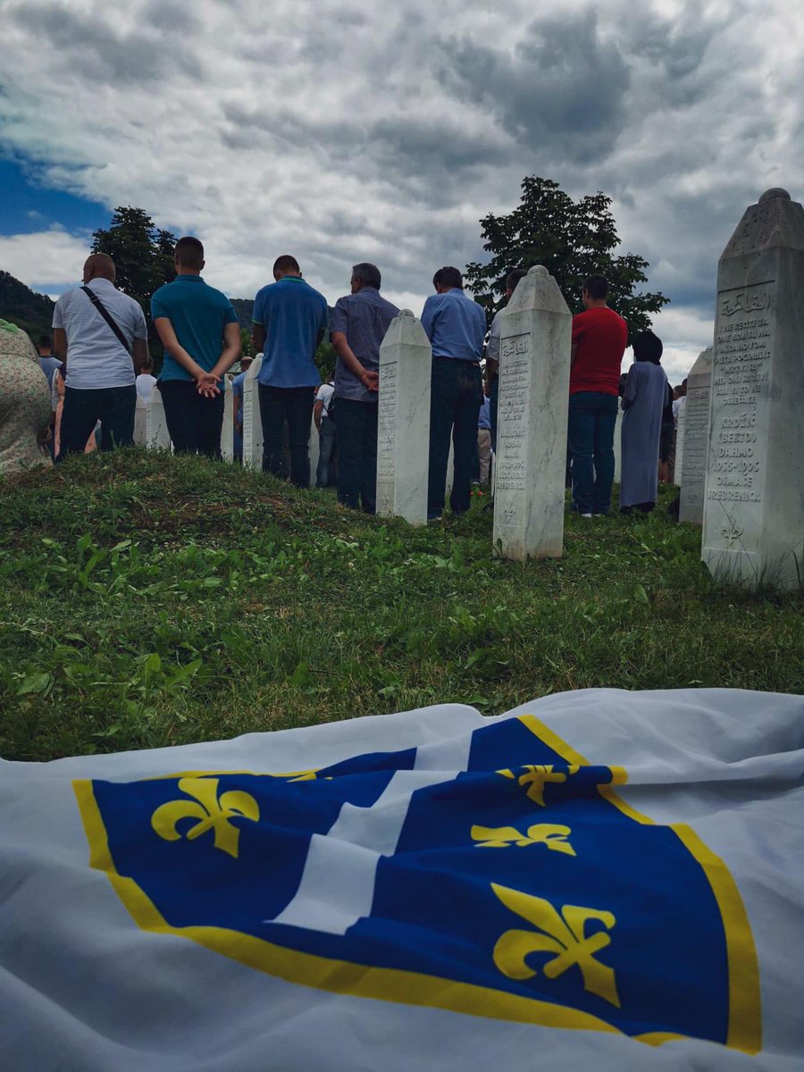 MaidaSljivic's tweet photo. Naša je moralna obaveza trajno pamćenje zločina genocida nad Bošnjacima u Srebrenici, te stalno podsjećanje na žrtve i poštovanje njihovih porodica. Zaborav je opasan preduslov za ponavljanje prošlosti i poručuje nam da se moramo zajedno suprotstaviti svakom obliku relativizacije https://t.co/KOc4DDUpTJ
