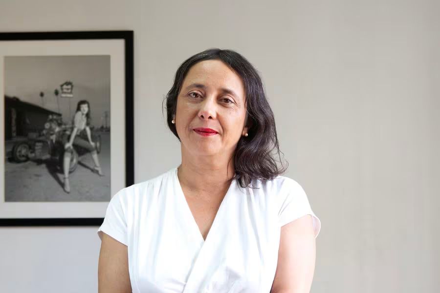 corphumanas's tweet photo. [📌ENTREVISTA] “El principal aporte de esta ley es superar el concepto básico de la violencia contra las mujeres reducido al espacio de las parejas”, destacó la directora de la @corphumanas, Camila Maturana.

https://t.co/Y1Bq8iLvev
Vía @ObservatorioGE 
Foto: @revista_paula https://t.co/vNwaLxw5oI