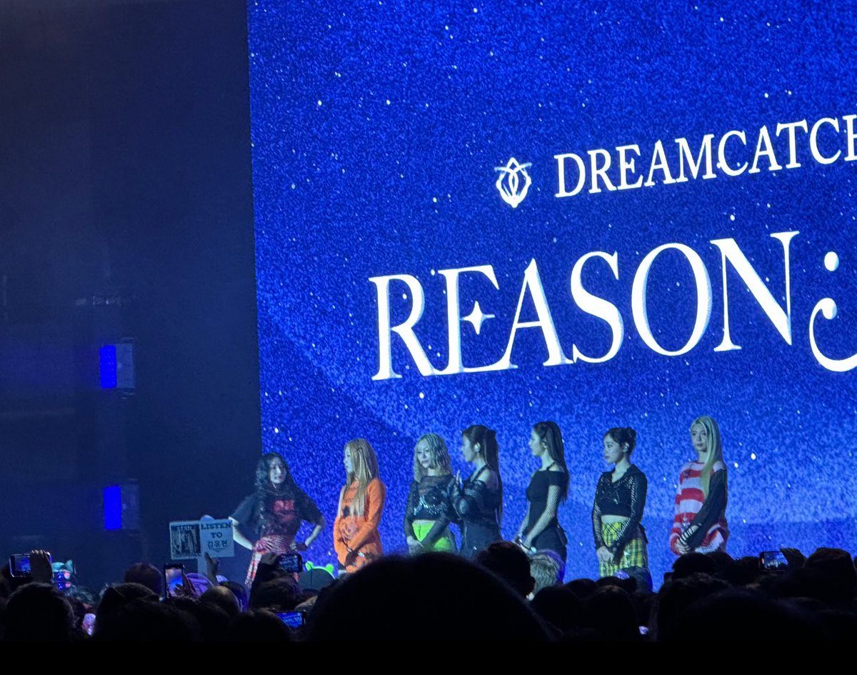 ohdeukae's tweet photo. hella late but hiii i'm kae!! somnia since 2018 when i watched "you and i" and 🐼's part made me bias her haha. i haven't been on somniatwt in a long while but i want to try and meet people again :] this pic is frm my first deukae concert!

#SomniaFollowParty https://t.co/yERA2ZBlJa