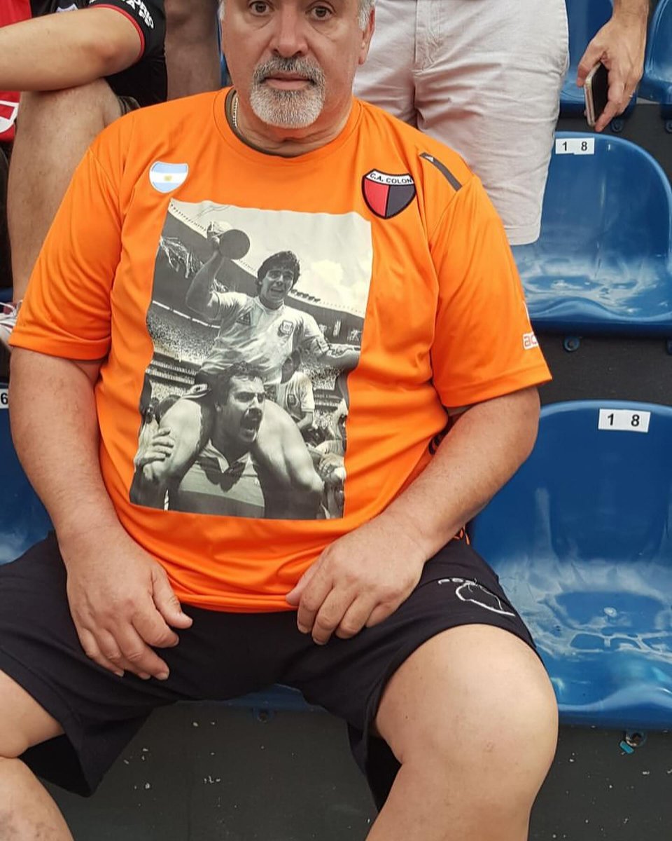 Foto con Historia tweet media