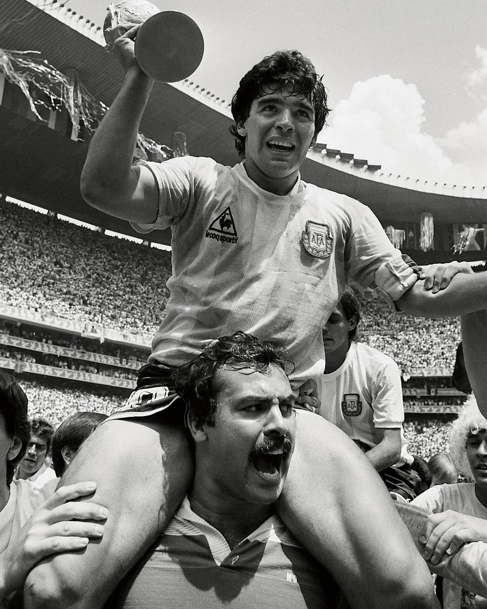 Foto con Historia tweet media